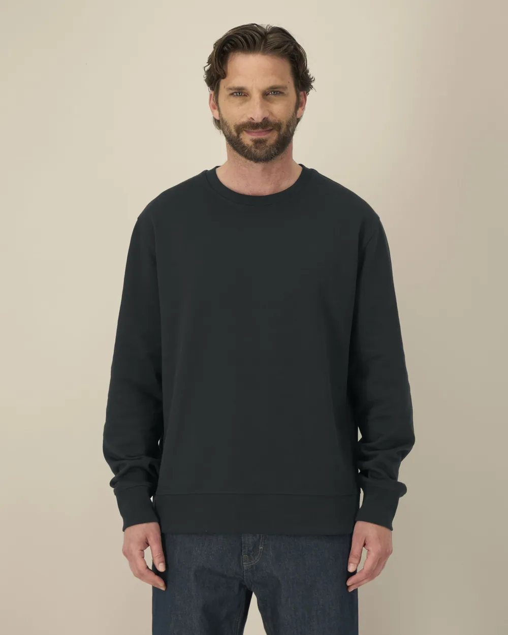 Bluză Stanley Thinker personalizată — culoarea Negru, purtat de model, față