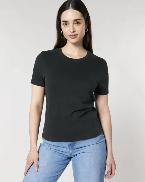 Tricou Stella Ella personalizat — culoarea Negru, purtat de model, față