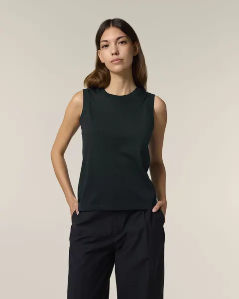 Maiou Stella Mia personalizat — culoarea Negru, purtat de model, față