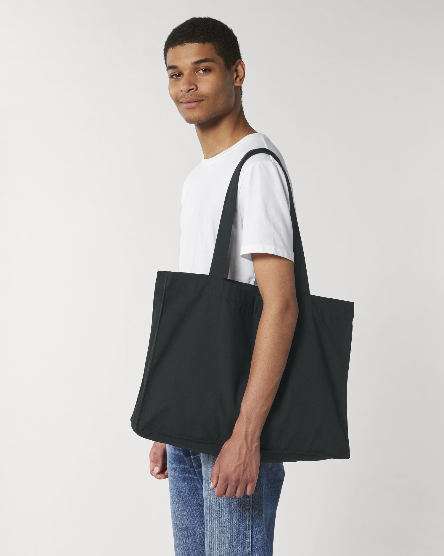 Black C002