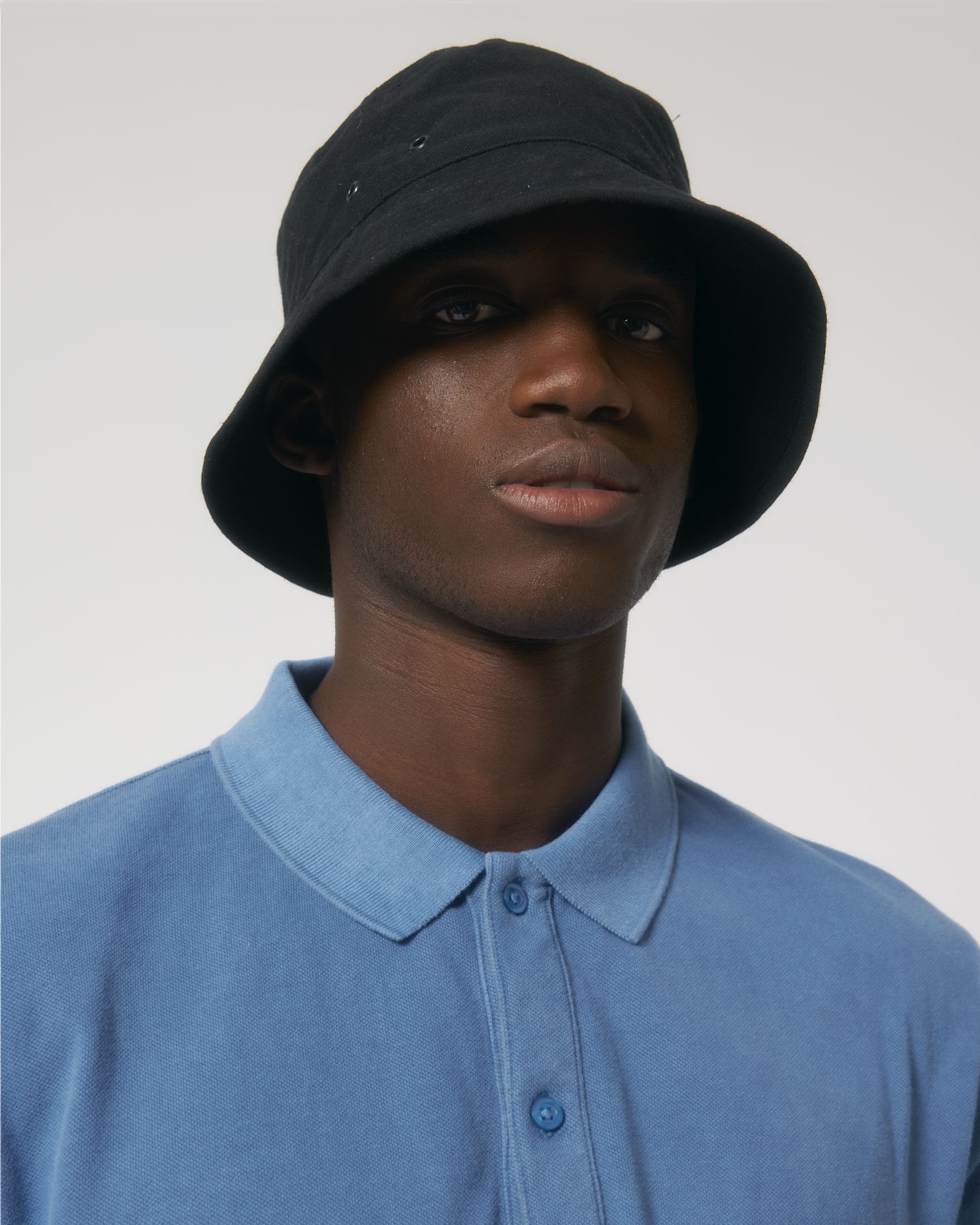 Black C002