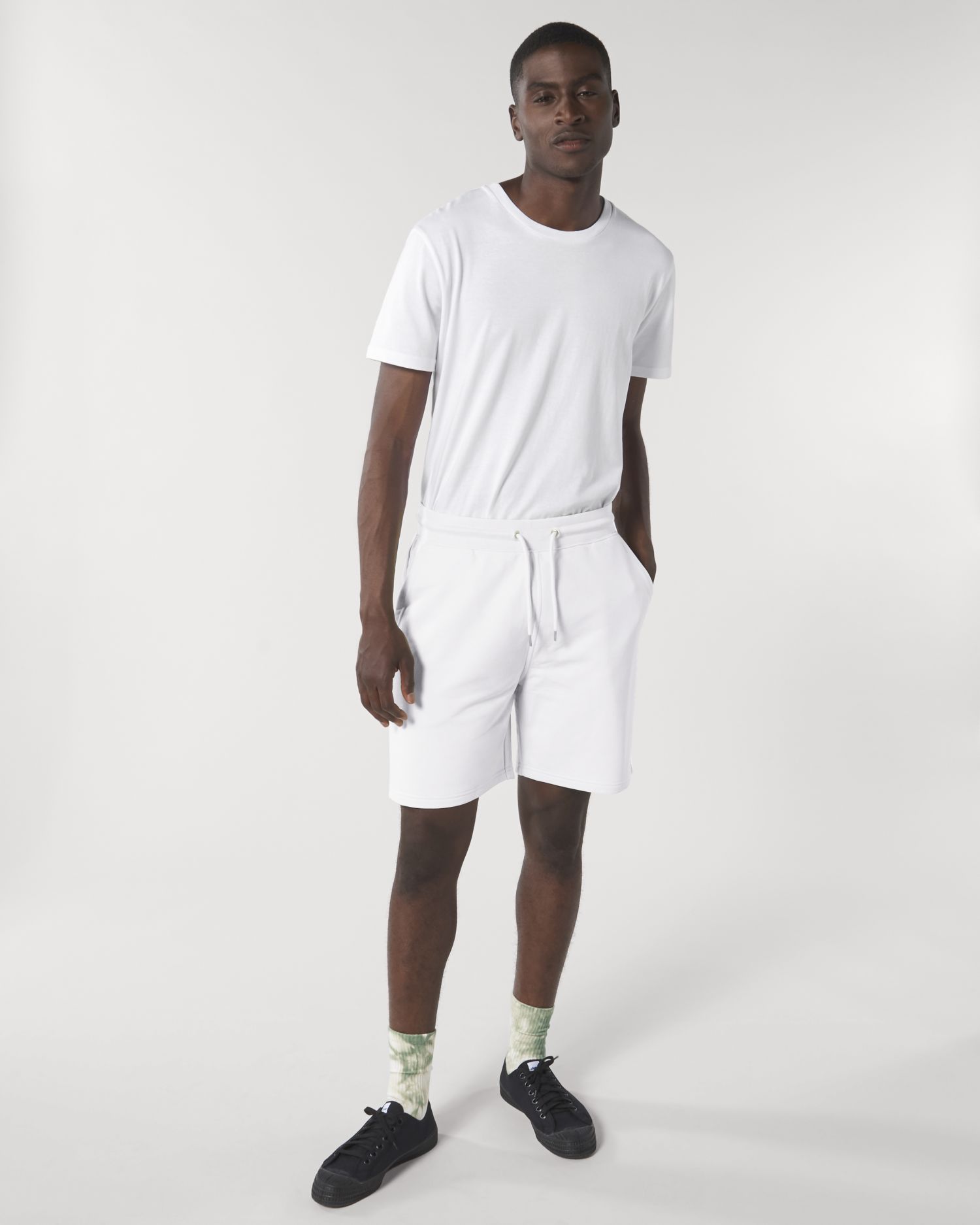 White C001