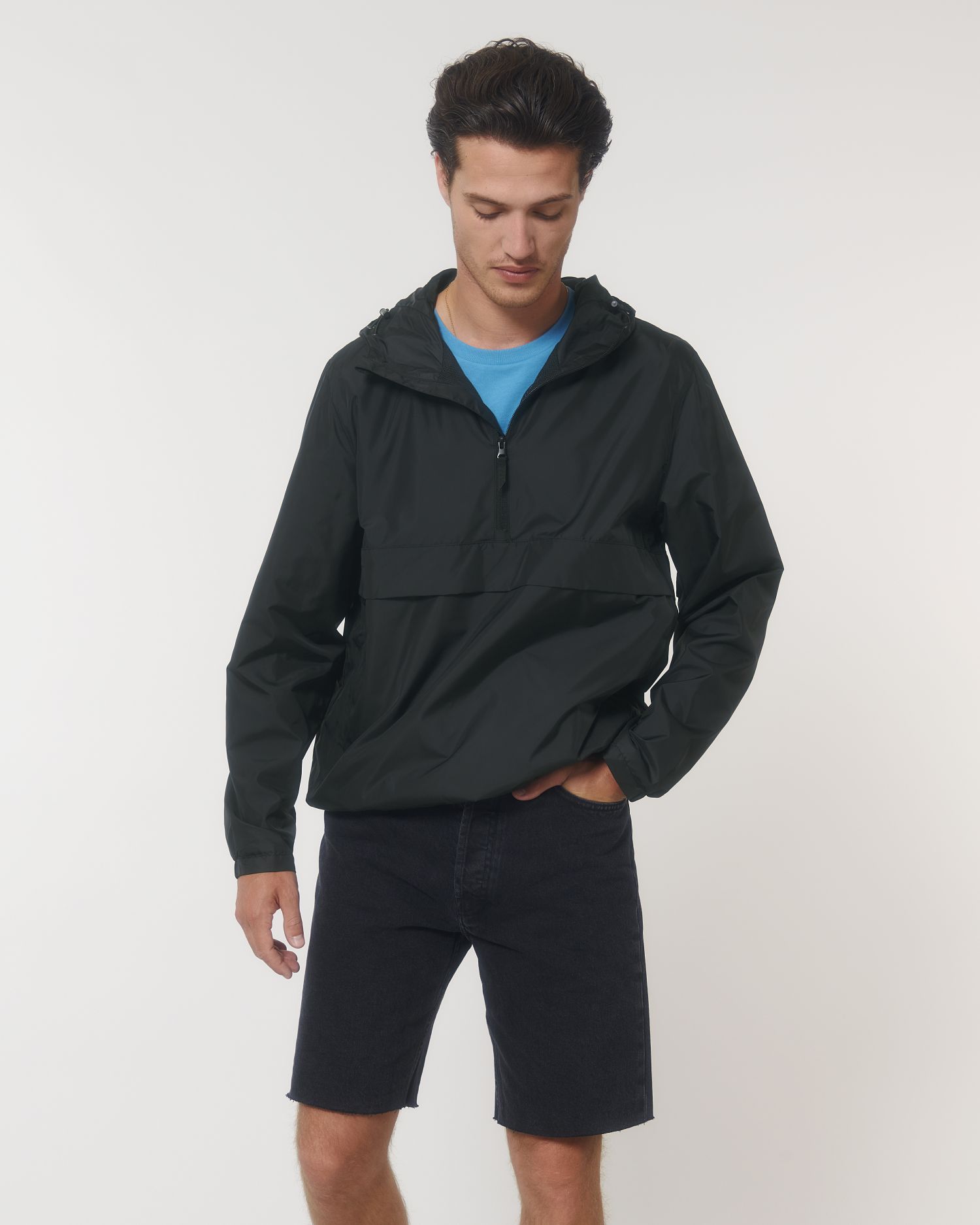 Black C002