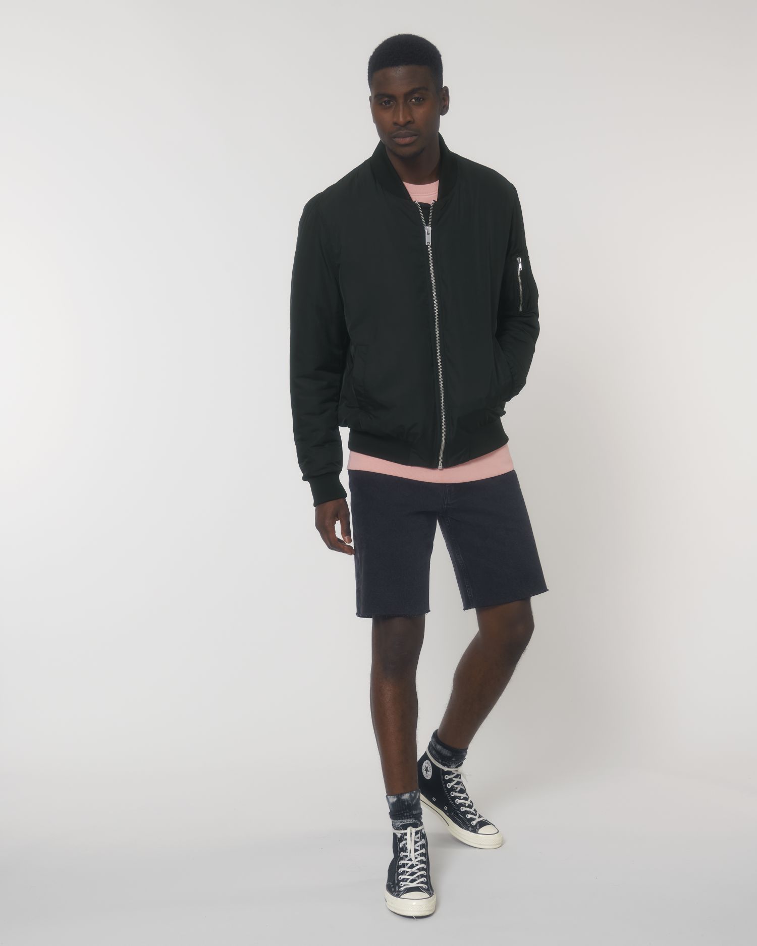 Black C002