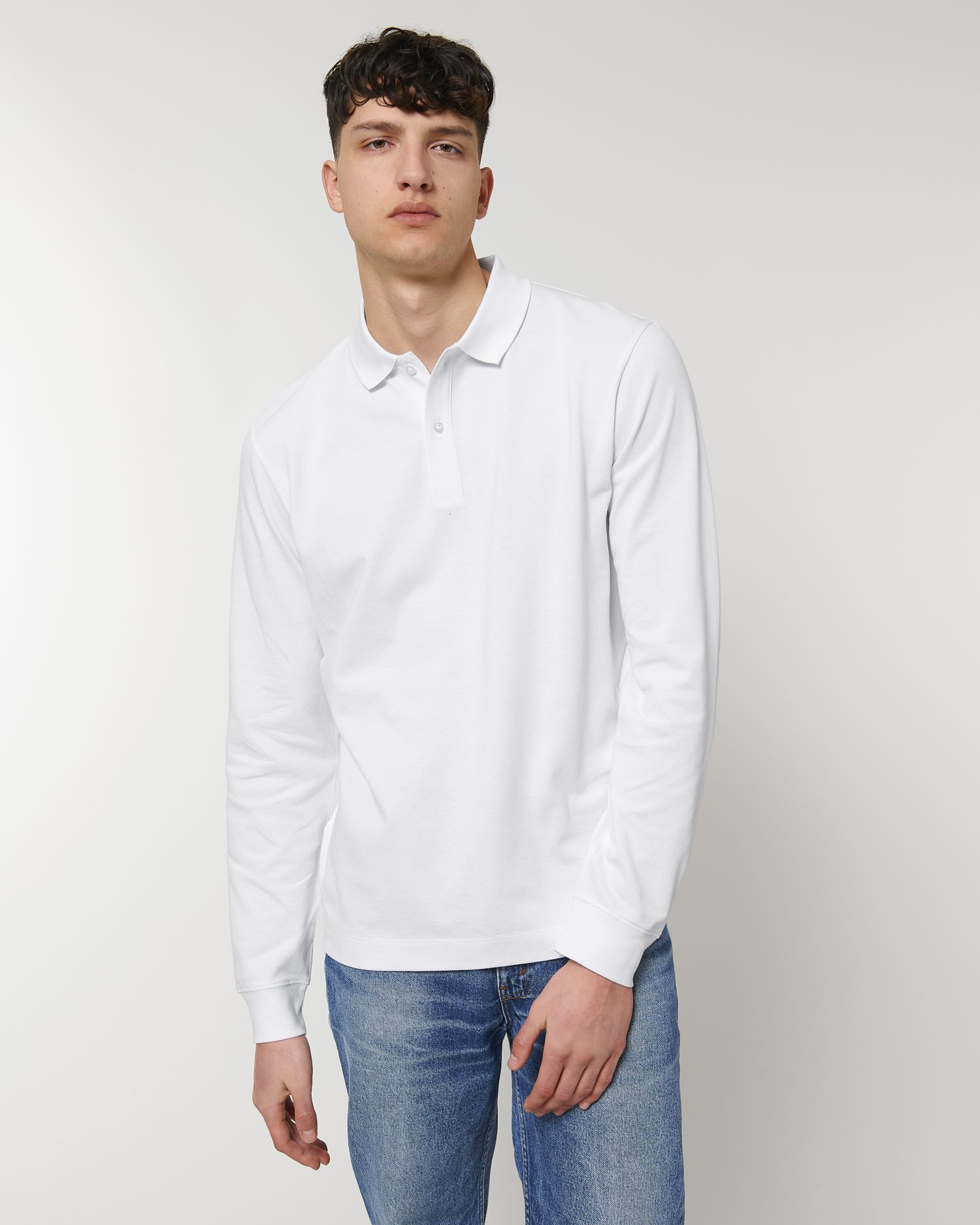 White C001