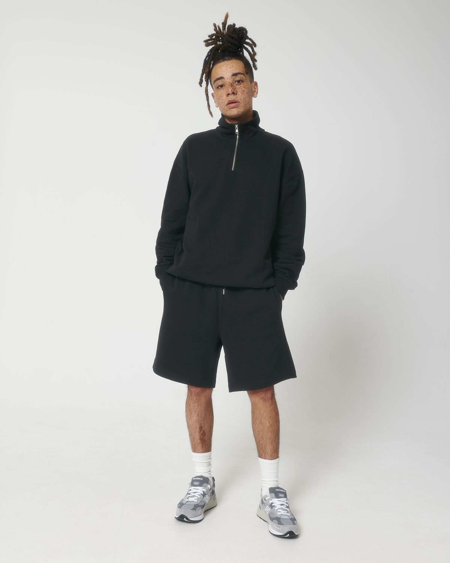 Black C002