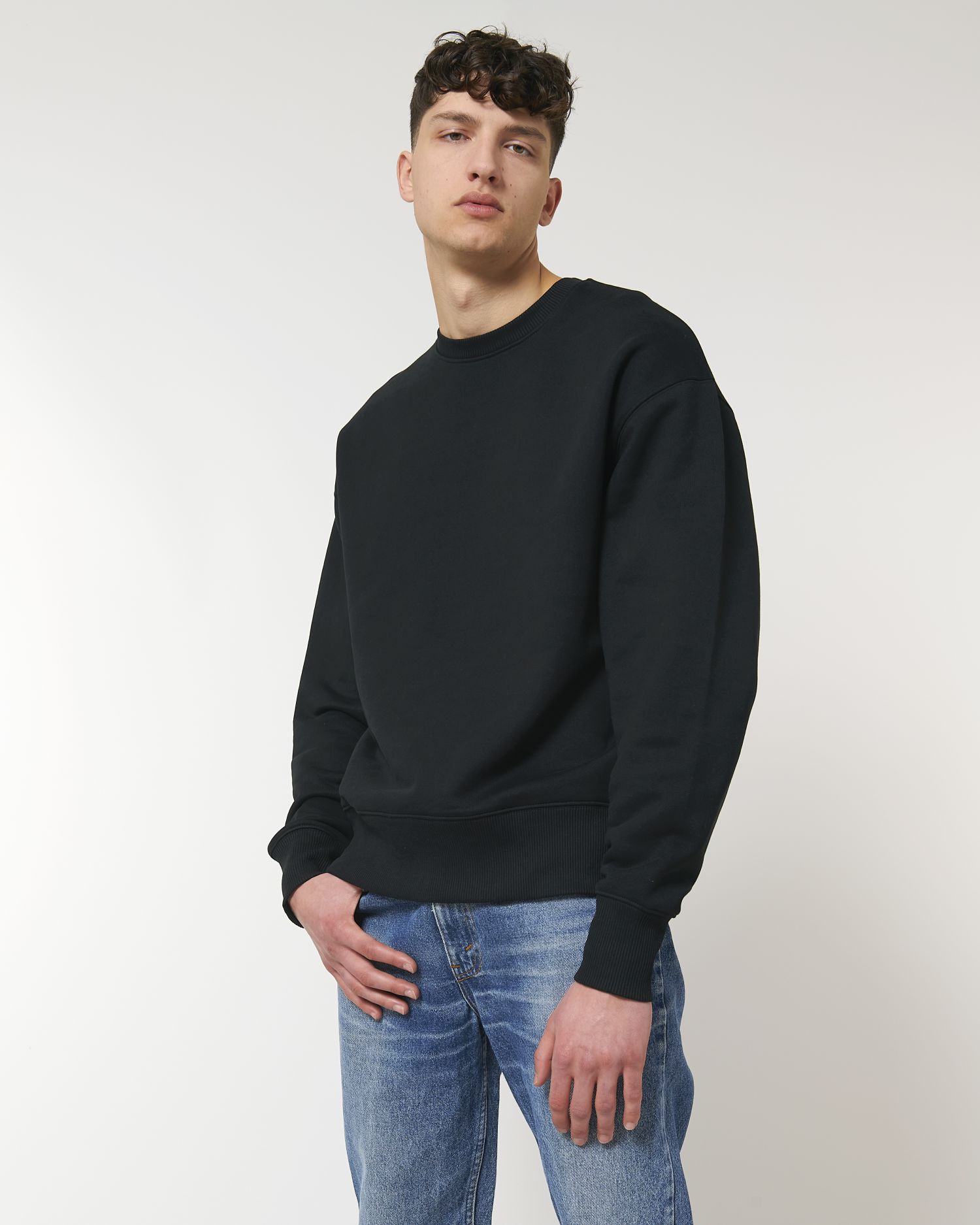 Black C002