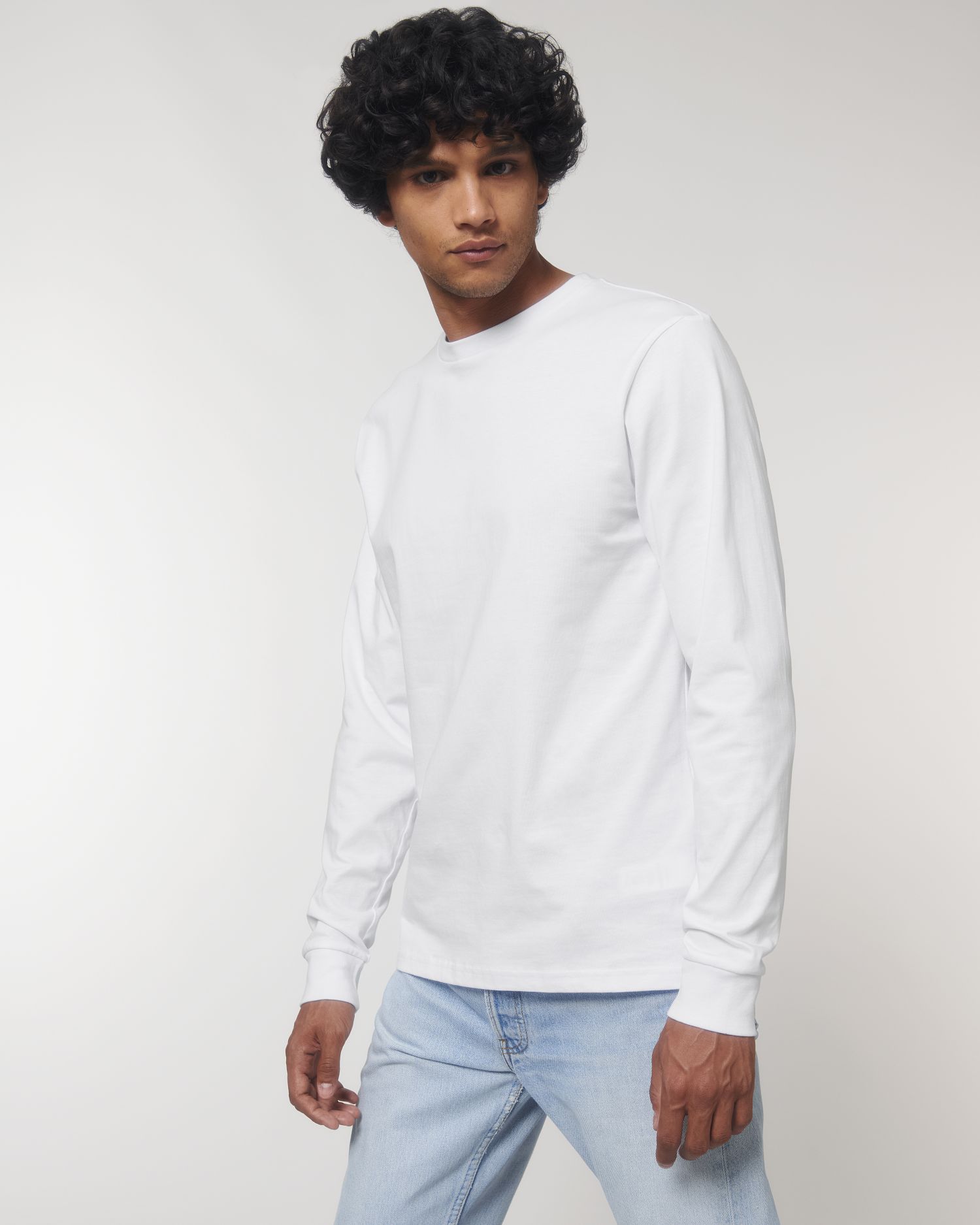 White C001