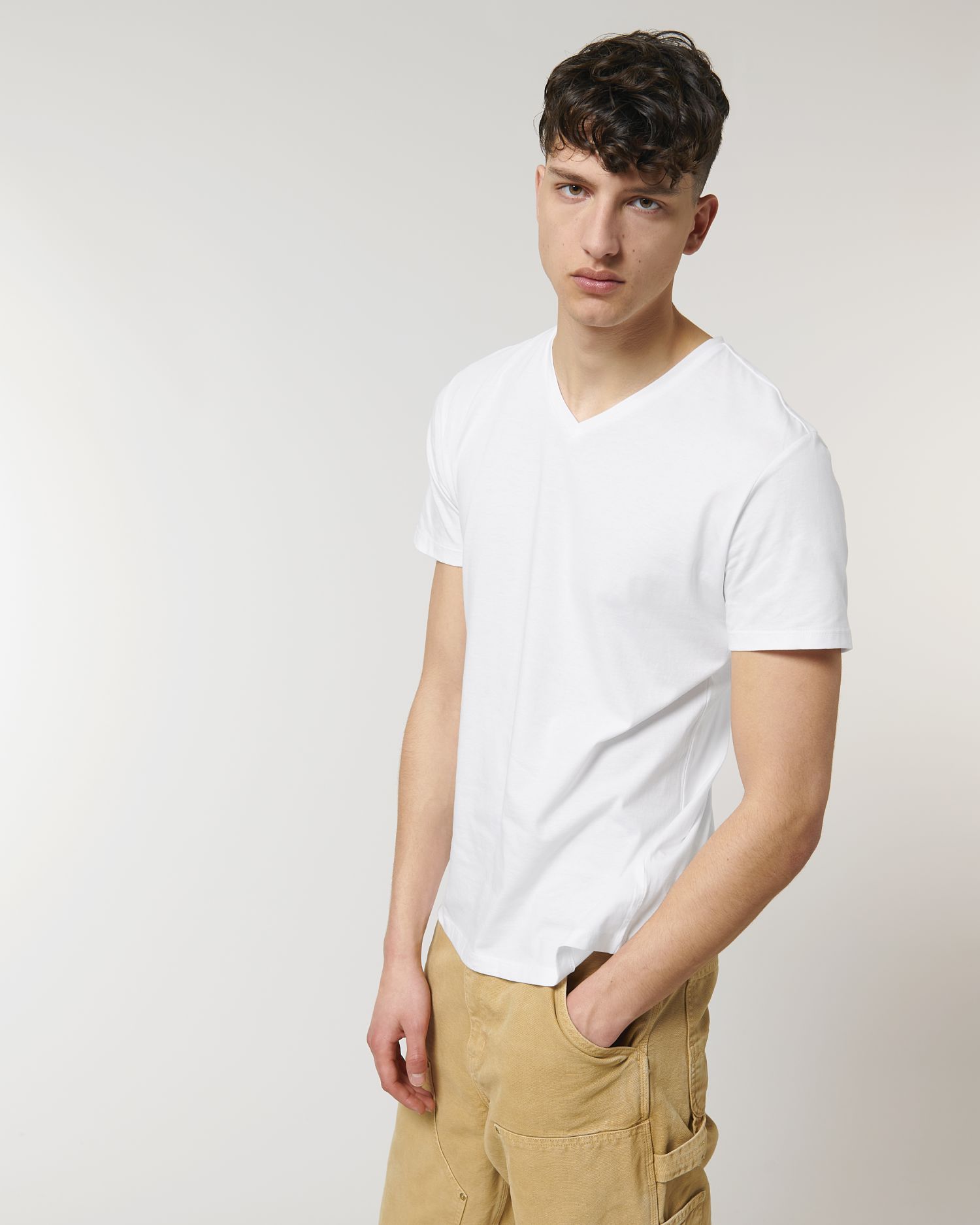White C001