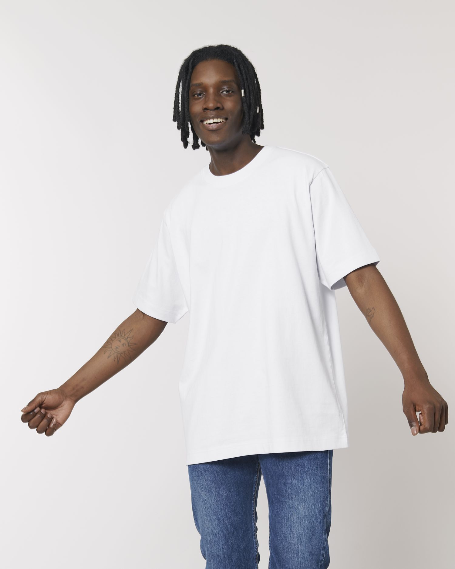 White C001