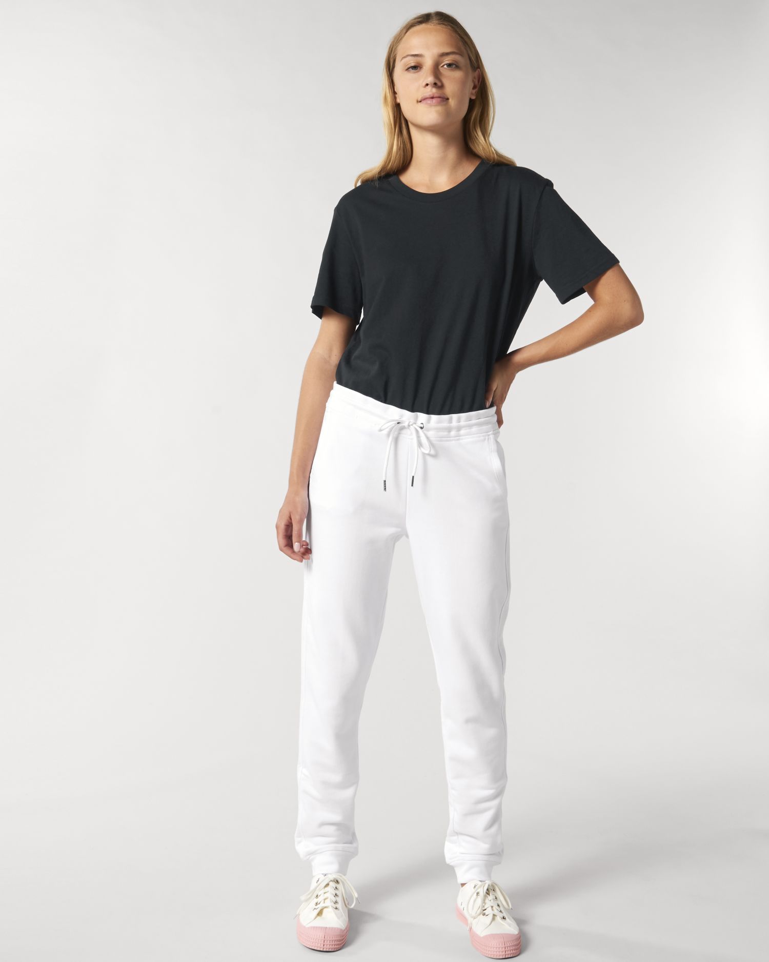 White C001