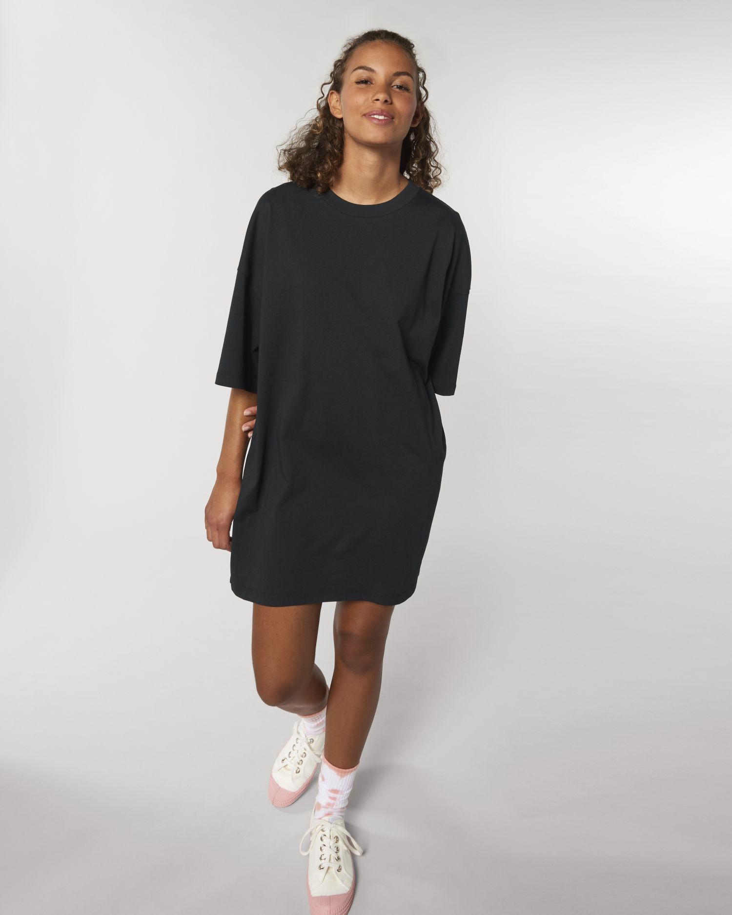 Black C002