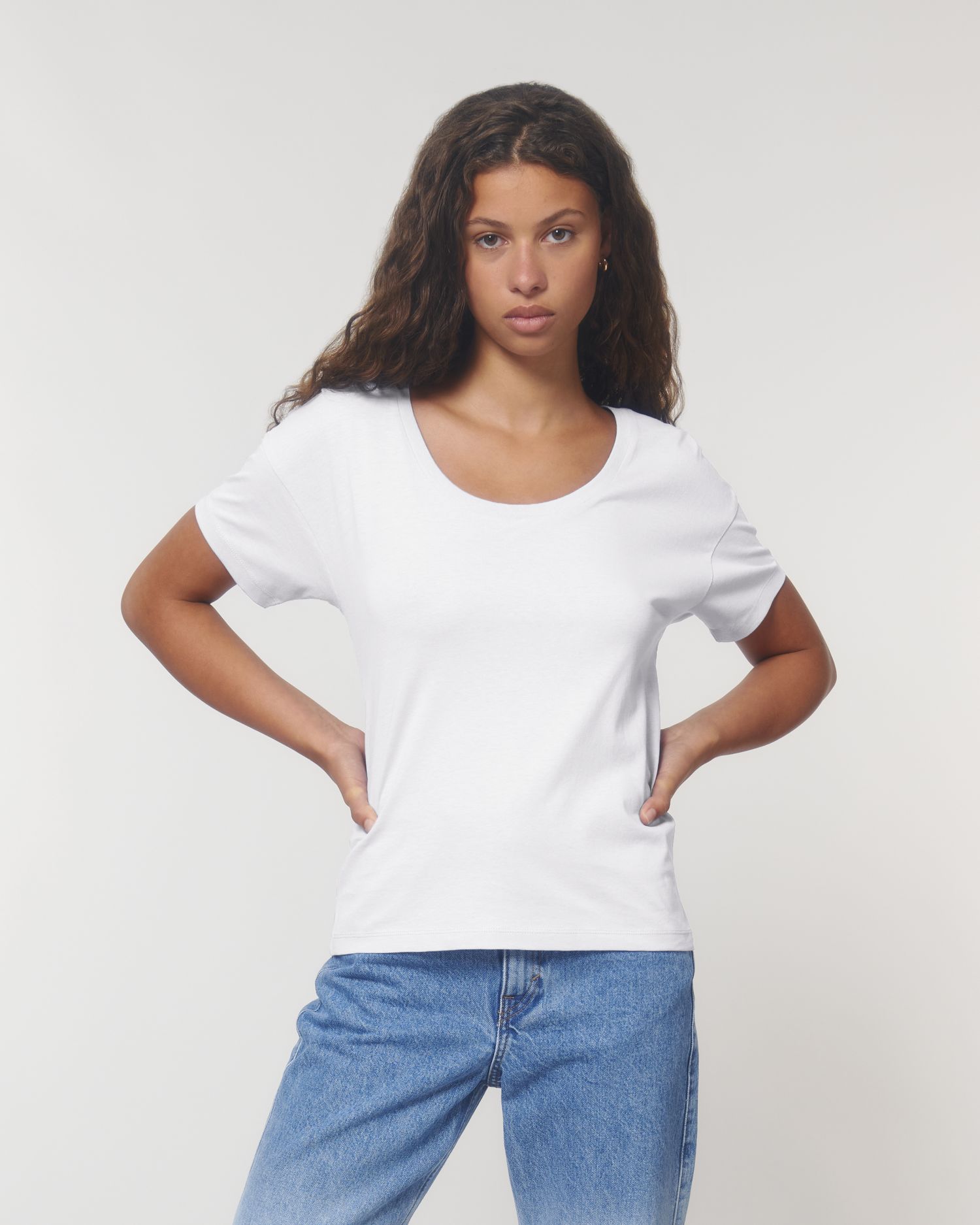 White C001